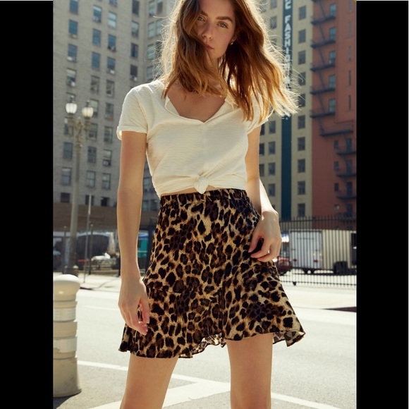 New Nation LTD Claire Leopard Skirt Sateen Ruffle - Picture 1 of 8